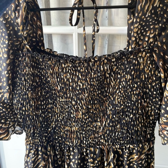 Francesca’s” Leopard Dress Large NWT - Picture 3 of 10
